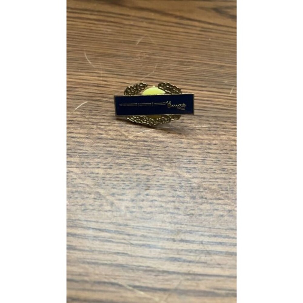 Vintage U.S. Navy Command Ashore Insignia lapel pin